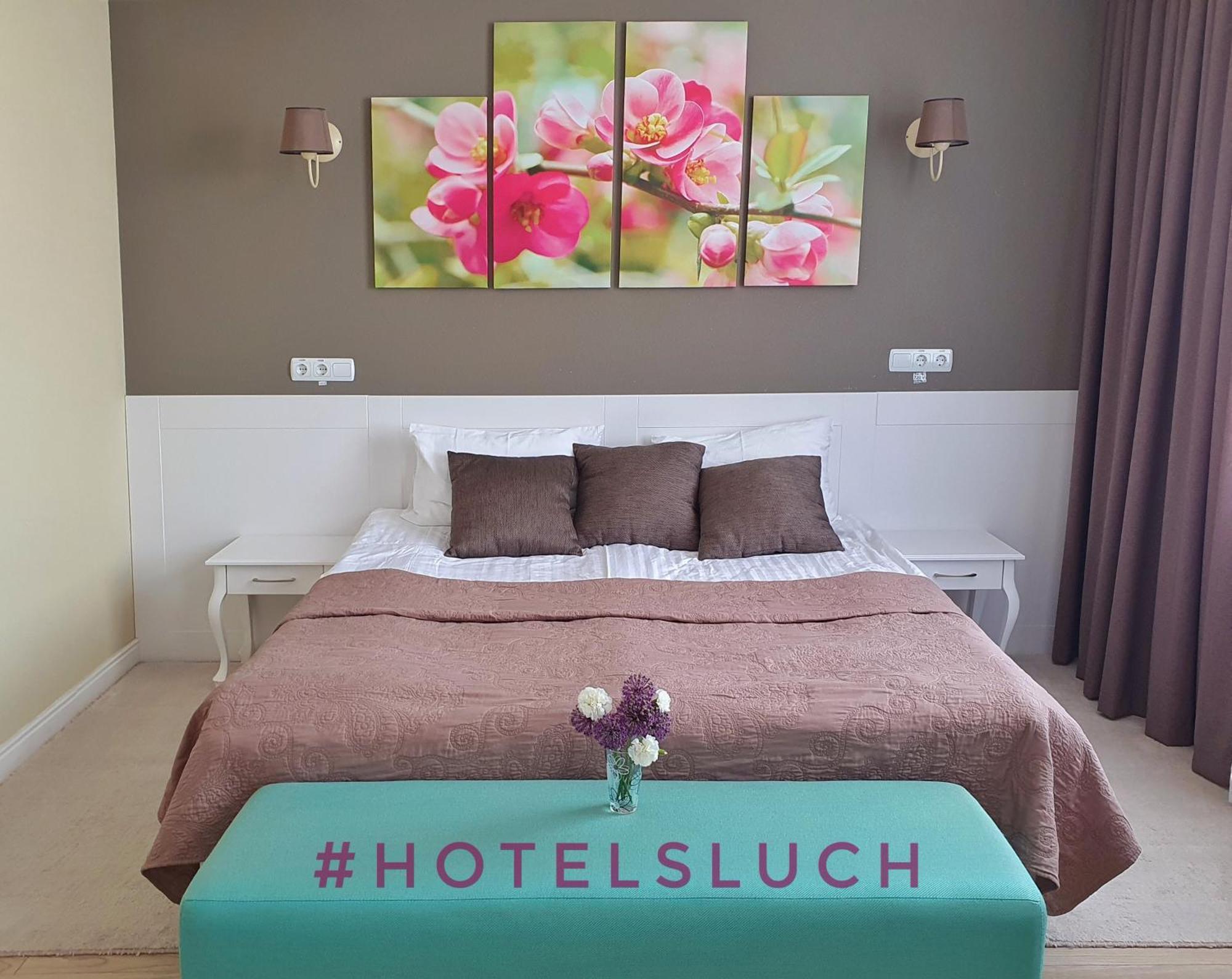 Hotel Sluch Starokostyantyniv Esterno foto