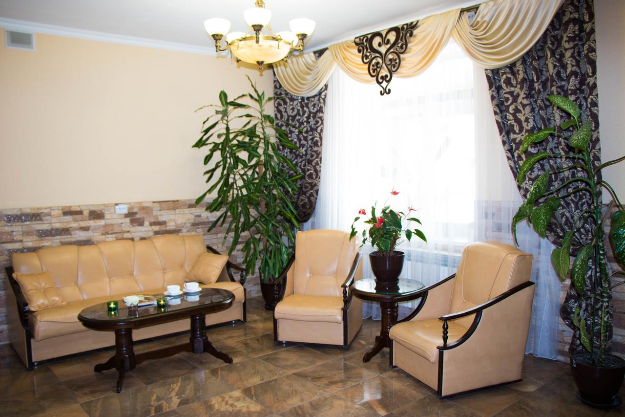 Hotel Sluch Starokostyantyniv Esterno foto